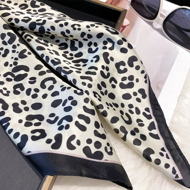 Foulard Triangle Léopard